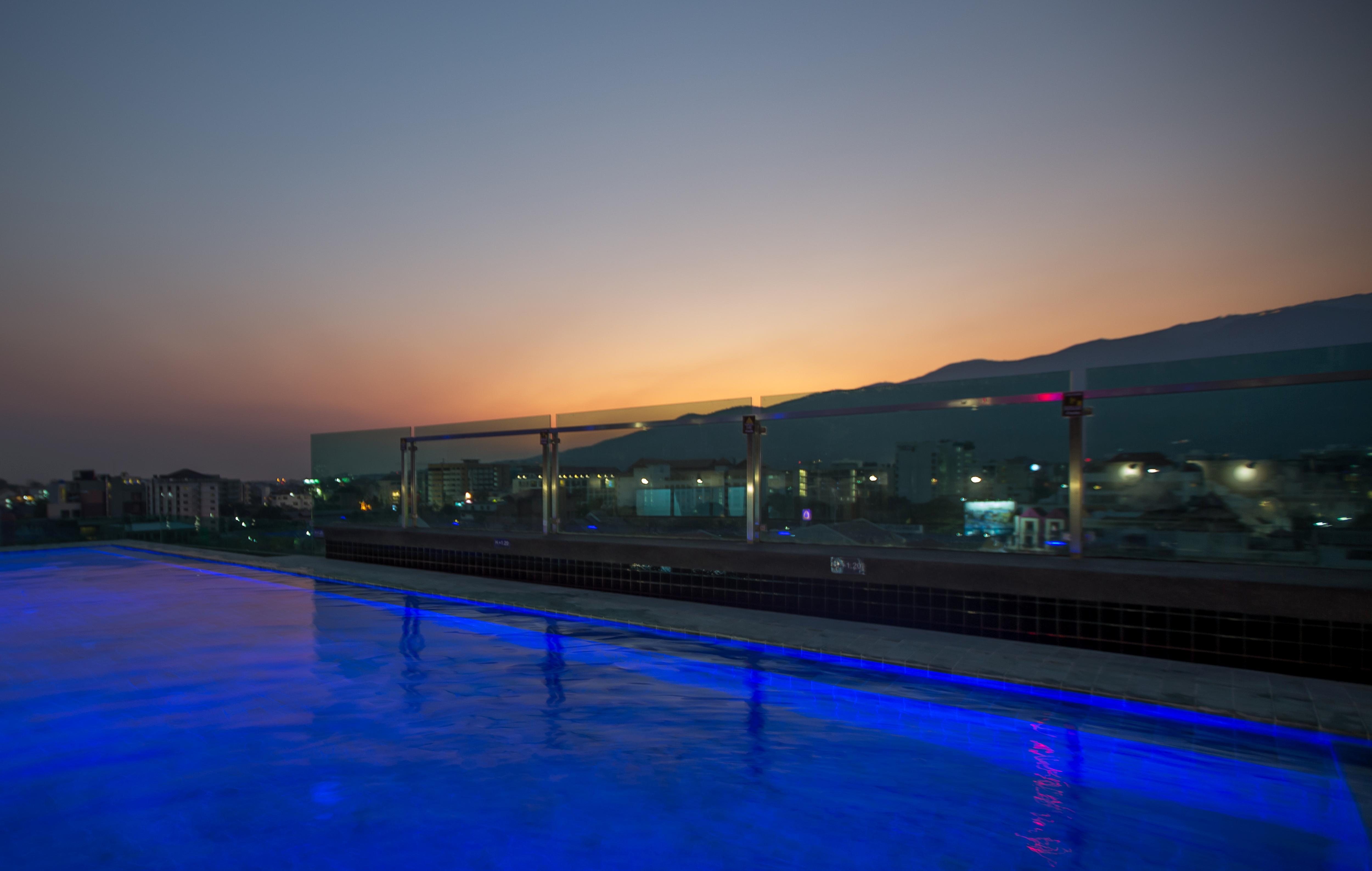 Art Mai Gallery Nimman Hotel Chiang Mai Exterior photo The rooftop pool at the hotel